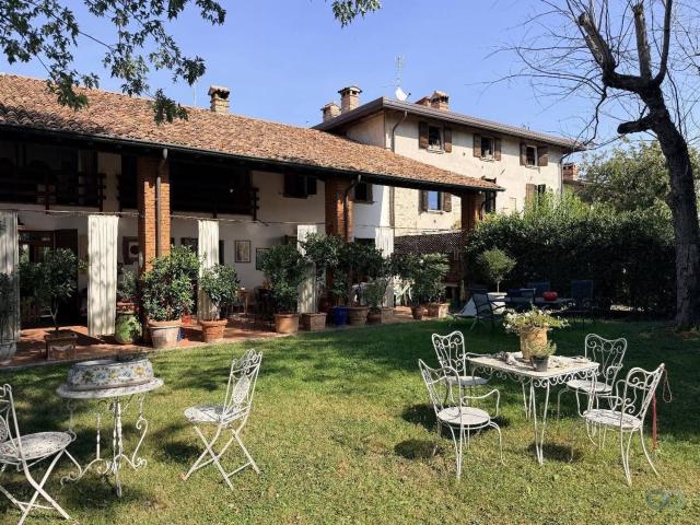 Case e ville in vendita di 321 m² in Via San Martino della Battaglia