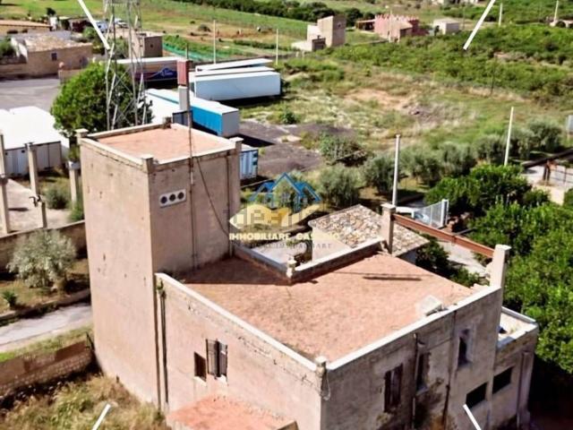 Case e ville in vendita di 321 m² in Strada Comunale Eluterio