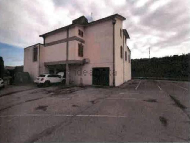 Case e ville in vendita di 322 m² in Via Riva Tarugo