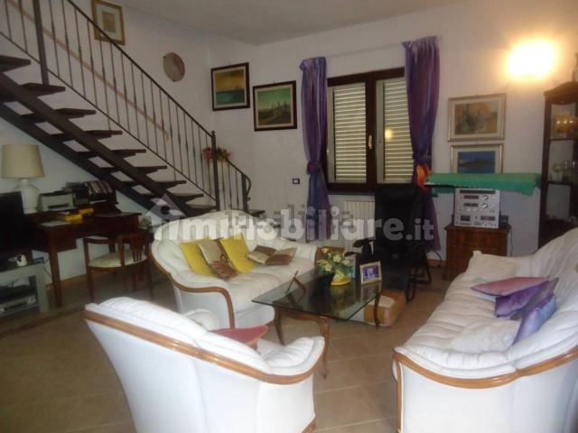 Case e ville in vendita di 323 m²