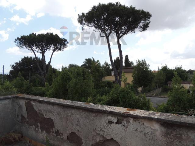 Case e ville in vendita di 323 m² in Via delle Betulle