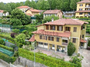 Case e ville in vendita di 323 m² in Strada Torino, 24