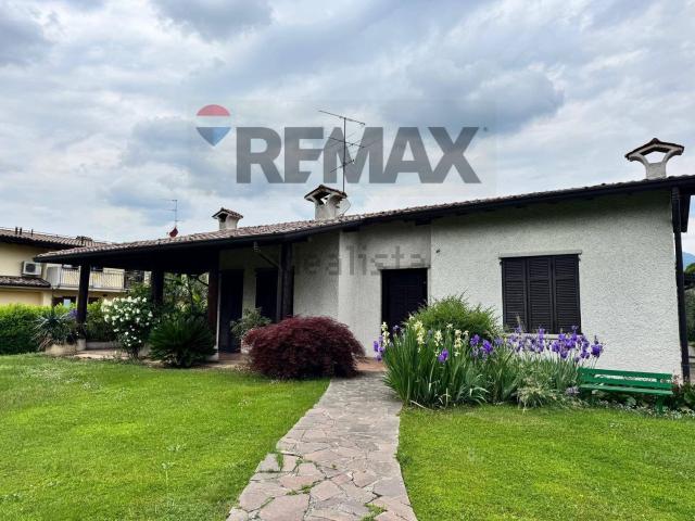 Case e ville in vendita di 324 m²