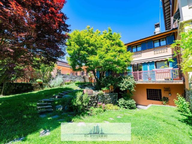 Case e ville in vendita di 324 m² in Via Giuseppe Mazzini, 93