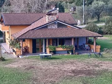 Case e ville in vendita di 325 m²
