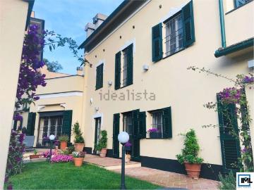 Case e ville in vendita di 325 m²