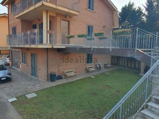 Case e ville in vendita di 326 m² in Via delle Ginestre