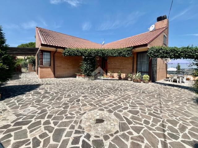 Case e ville in vendita di 326 m²