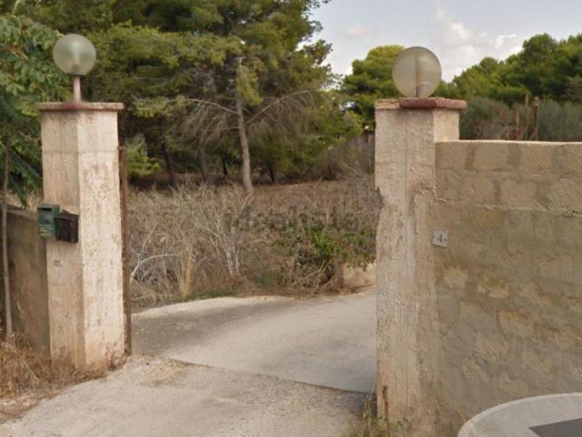 Case e ville in vendita di 326 m² in Vicolo Calipso