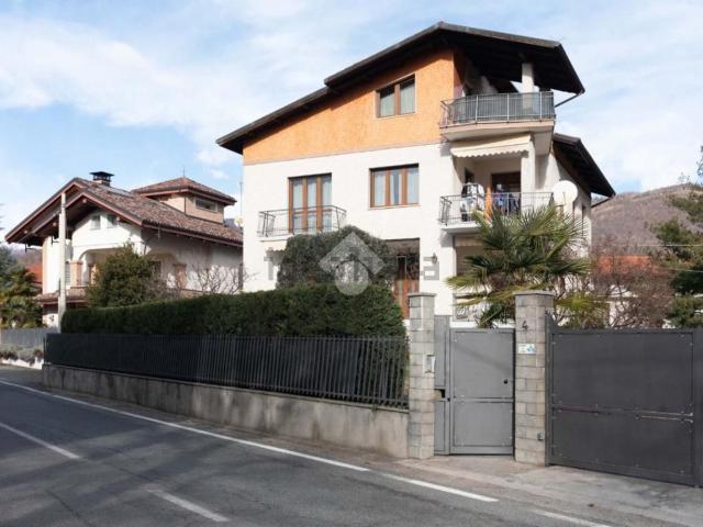 Case e ville in vendita di 326 m² in Corso Borla, 4