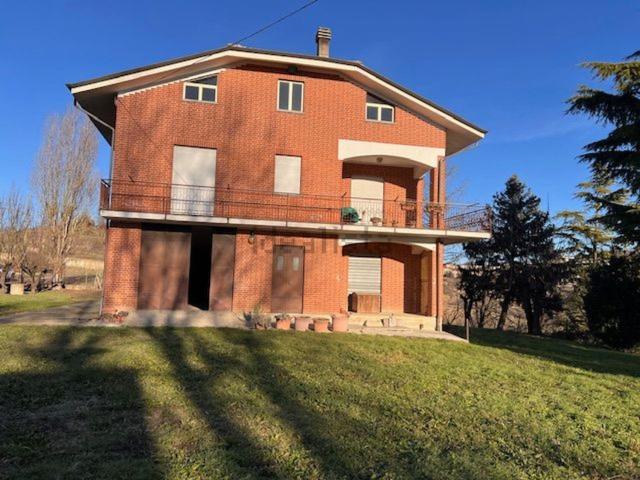 Case e ville in vendita di 326 m² in Strada Serra, 8