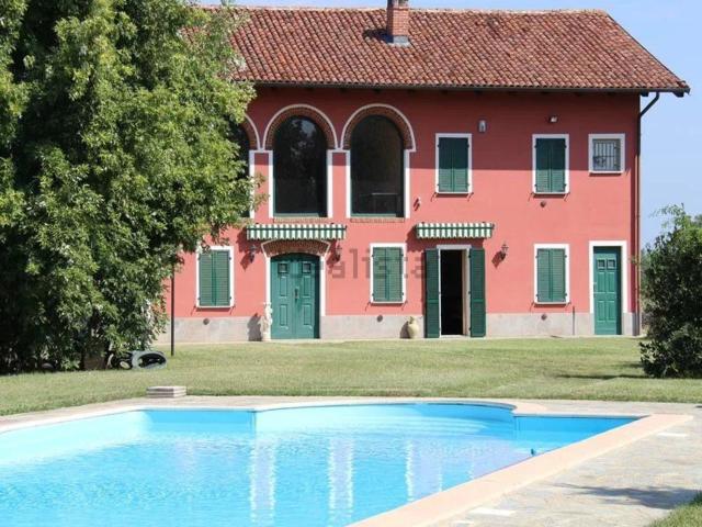 Case e ville in vendita di 327 m²
