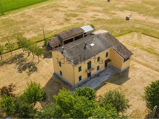 Case e ville in vendita di 327 m²
