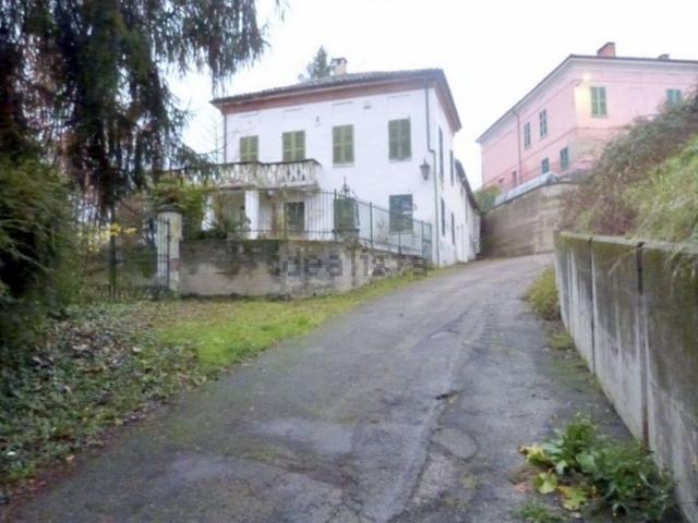 Case e ville in vendita di 327 m² in Via 20 Settembre, 24