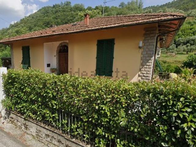 Case e ville in vendita di 327 m² in Via di Santomoro, 106