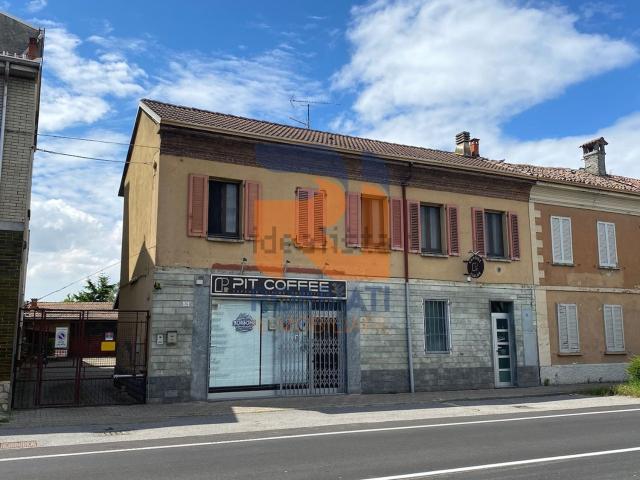 Case e ville in vendita di 327 m² in Via Togliatti, 26
