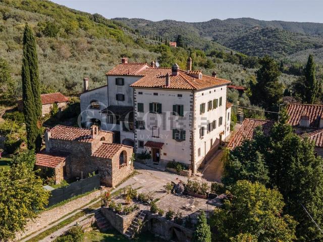 Case e ville in vendita di 327 m² in Località Taragnano, 26
