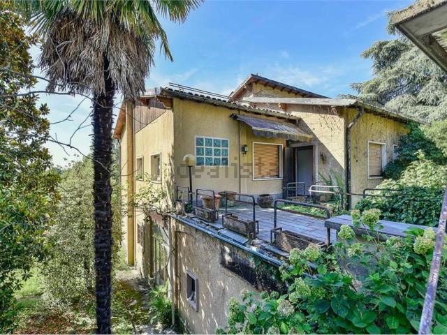 Case e ville in vendita di 328 m² in Via San Biagio, 10
