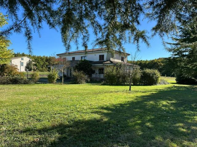 Case e ville in vendita di 329 m² in Via Selva, 2