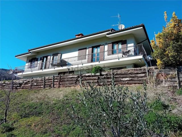 Case e ville in vendita di 330 m²