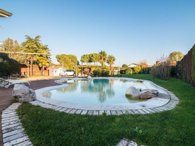 Case e ville in vendita di 330 m²