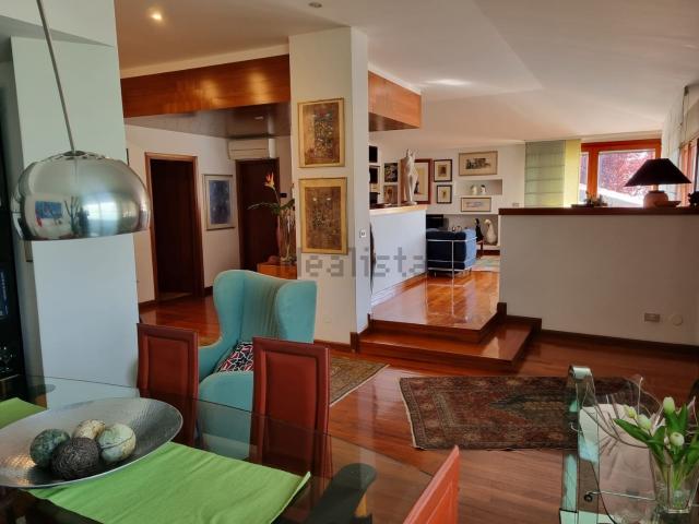 Case e ville in vendita di 330 m² in Via Colautto