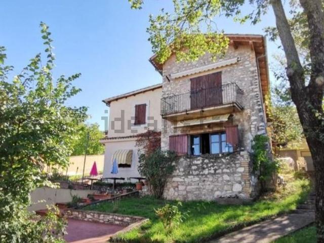 Case e ville in vendita di 330 m² in Via Coste