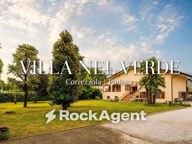 Case e ville in vendita di 330 m² in Via Giacomo Leopardi, 42