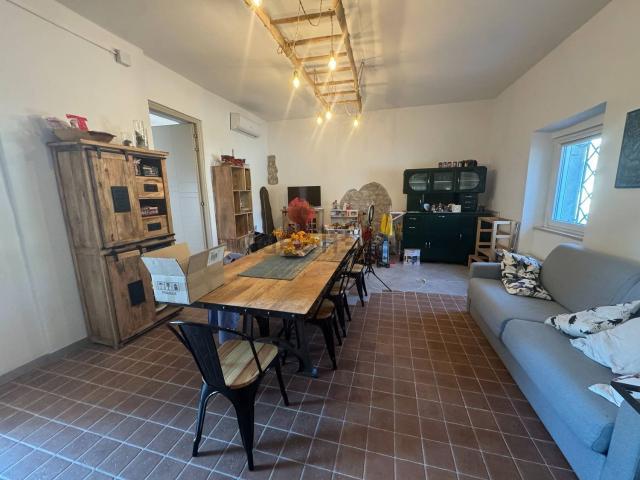 Case e ville in vendita di 330 m² in Via Dante