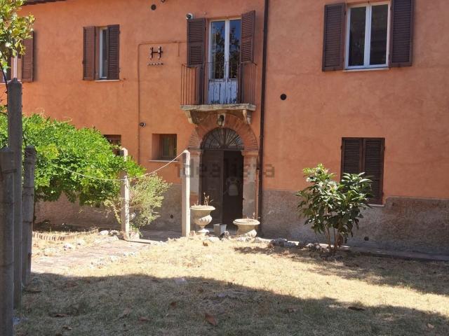 Case e ville in vendita di 330 m² in Via del Fagiano