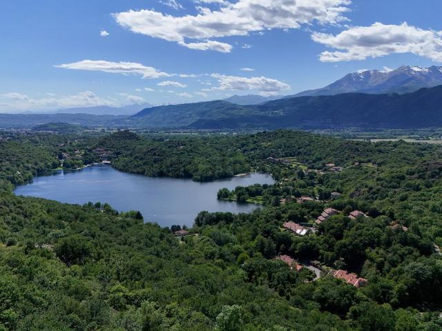 Case e ville in vendita di 330 m² in Via Lago Sirio