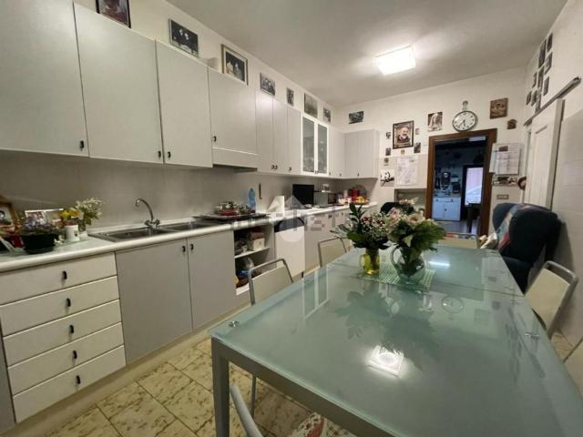 Case e ville in vendita di 330 m² in Via Pescine