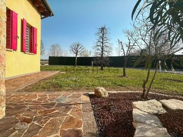 Case e ville in vendita di 330 m² in Via Roma