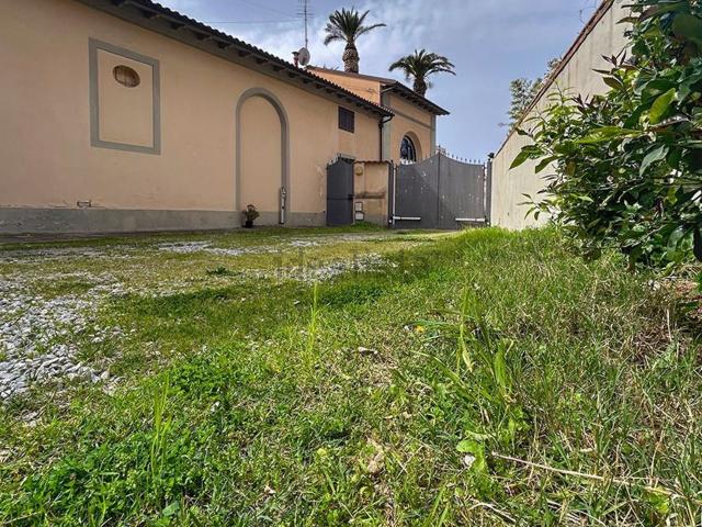 Case e ville in vendita di 330 m² in Piazza Giuseppe Mazzini