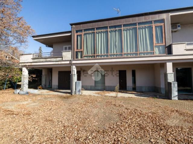 Case e ville in vendita di 330 m² in Strada della Costa, 7