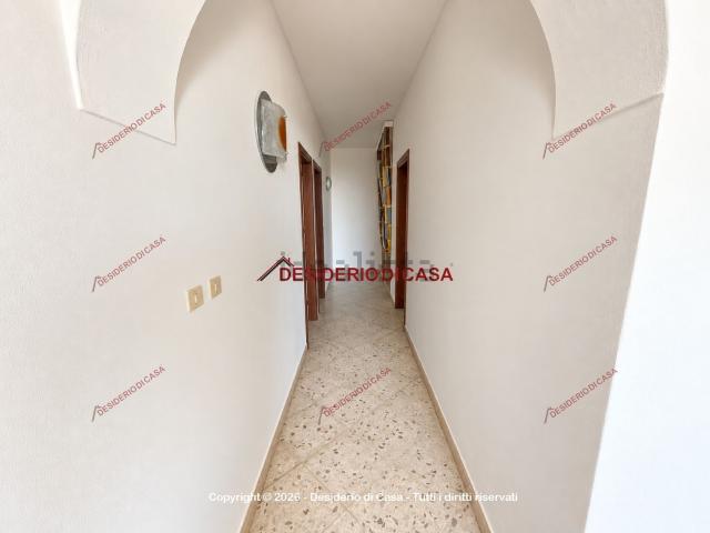 Case e ville in vendita di 330 m² in Strada Ferrante, 13