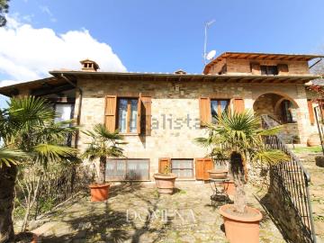 Case e ville in vendita di 330 m² in Strada Provinciale 102 di Vagliagli