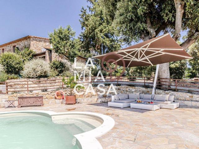 Case e ville in vendita di 330 m² in Strada Provinciale 32