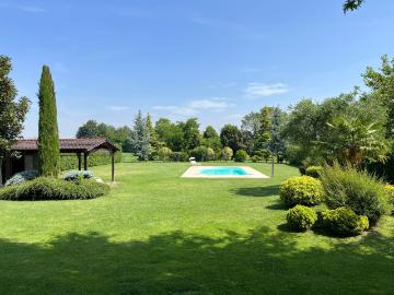 Case e ville in vendita di 331 m² in Via Cavour