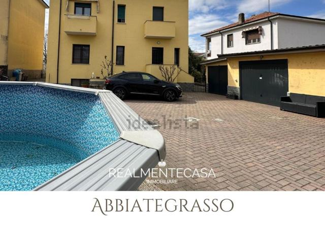 Case e ville in vendita di 331 m² in Viale Gian Galeazzo Sforza