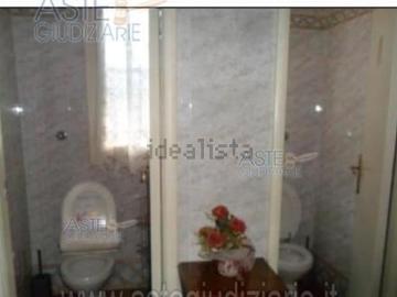 Case e ville in vendita di 332 m² in Via Ferruccio Parri