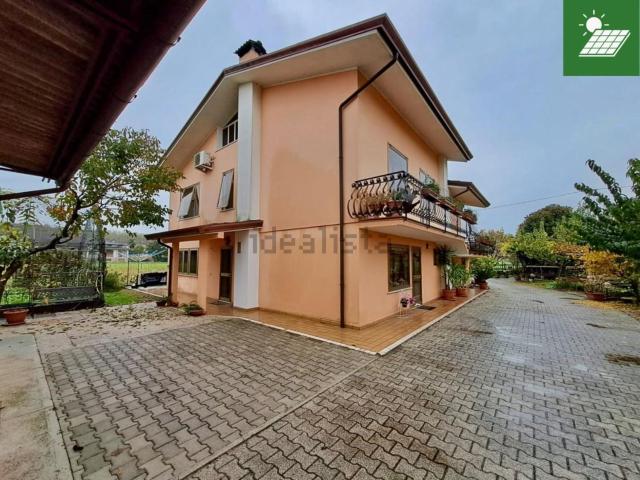 Case e ville in vendita di 333 m²