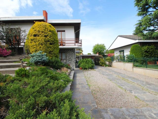 Case e ville in vendita di 334 m² in Via Giuseppe Mazzini