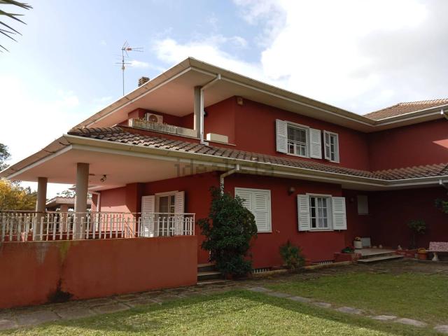 Case e ville in vendita di 334 m² in Via Isonzo, 226