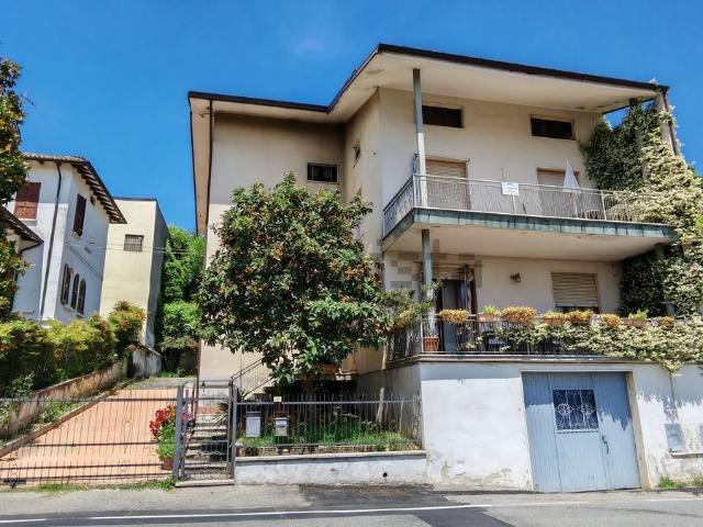 Case e ville in vendita di 334 m² in Viale dei Mille, 109