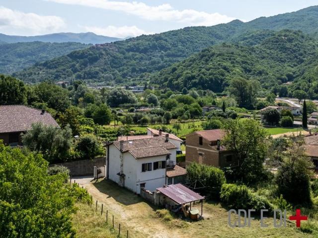 Case e ville in vendita di 334 m² in Frazione ponte basso via san francesco, 3