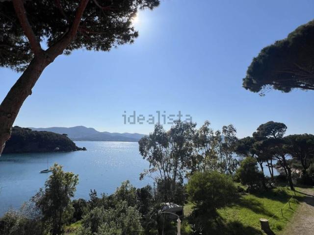 Case e ville in vendita di 335 m²