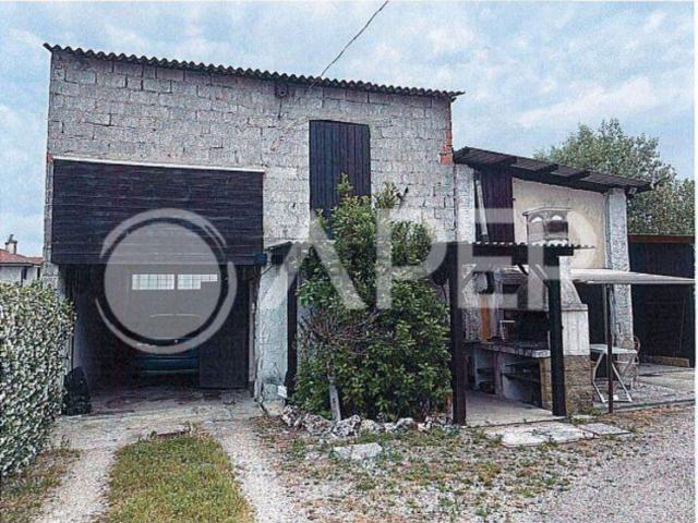 Case e ville in vendita di 335 m² in Via Asilo, 17