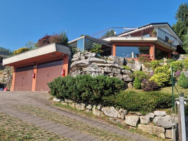 Case e ville in vendita di 335 m² in Via del Cereto, 13