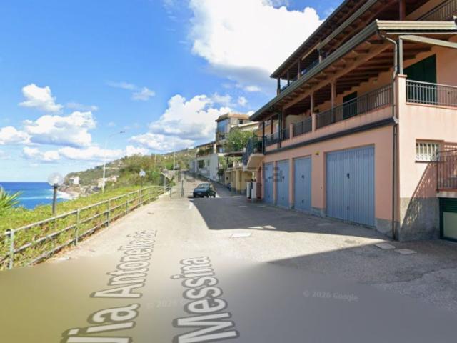 Case e ville in vendita di 336 m² in Via Antonello da Messina